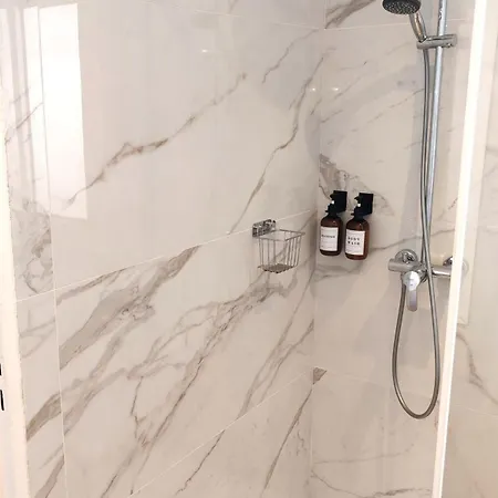 2 Persons - Clim - Hypercenter - 2mins Of - Juan Les Pins - And Sun Apartman *