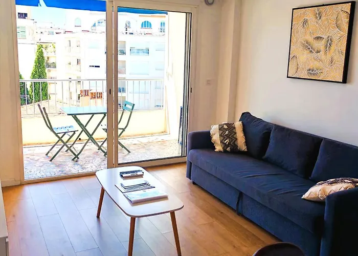 2 Persons - Clim - Hypercenter - 2mins Of - Juan Les Pins - And Sun أنتيب