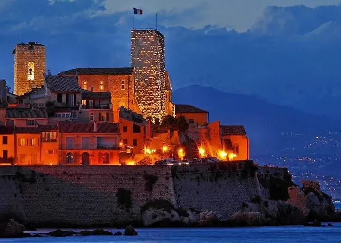 2 Persons - Clim - Hypercenter - 2mins Of - Juan Les Pins - And Sun * أنتيب